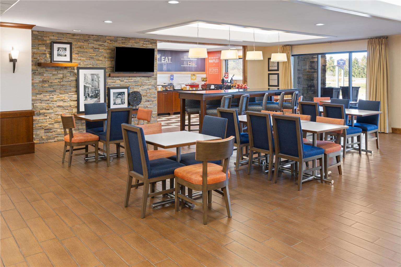 Hampton Inn Frostburg Image