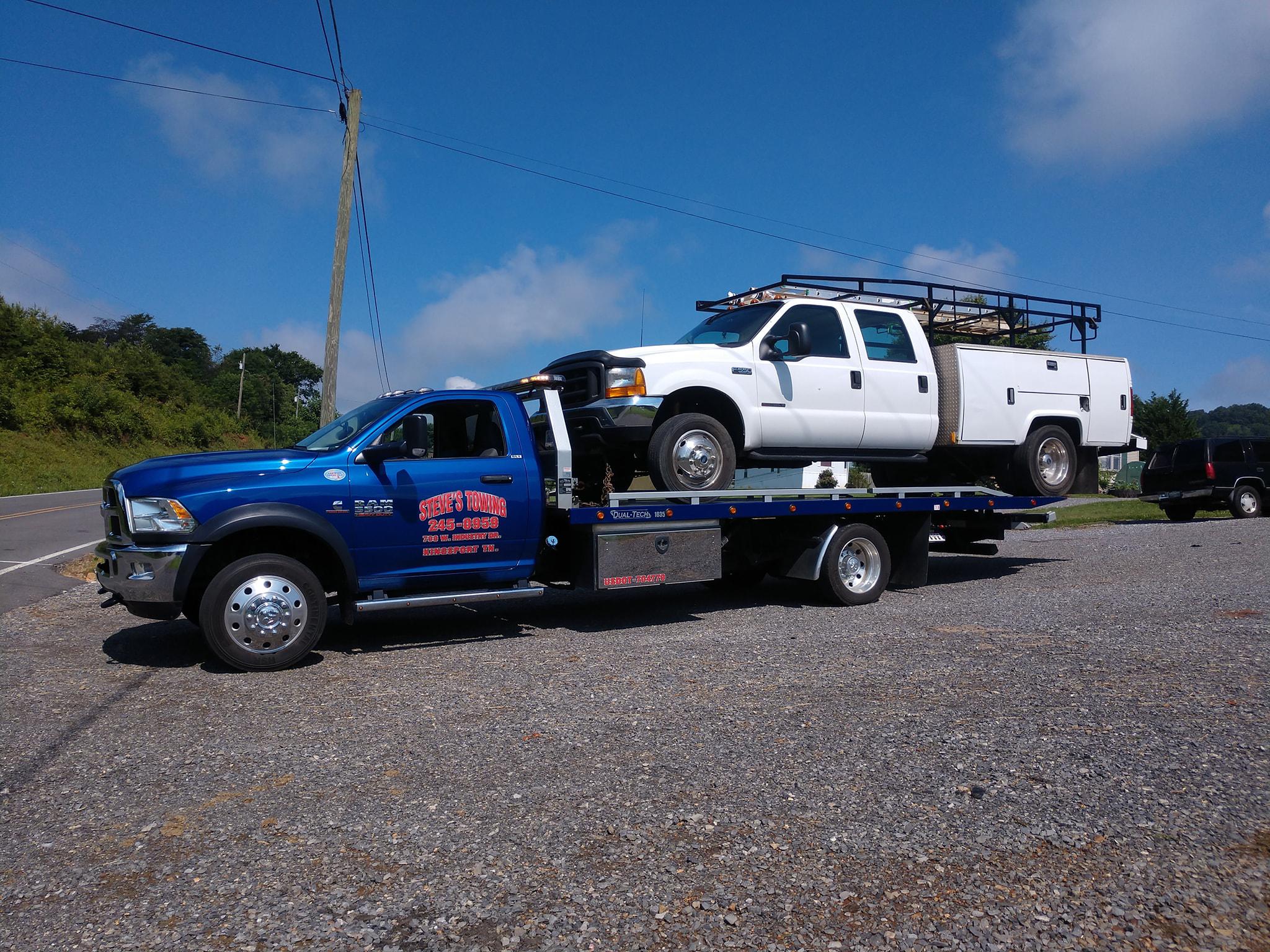 Steve's Towing Photo