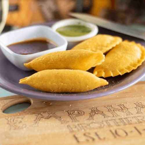 Cheeseburger w/ Picante Provolone Empanada
