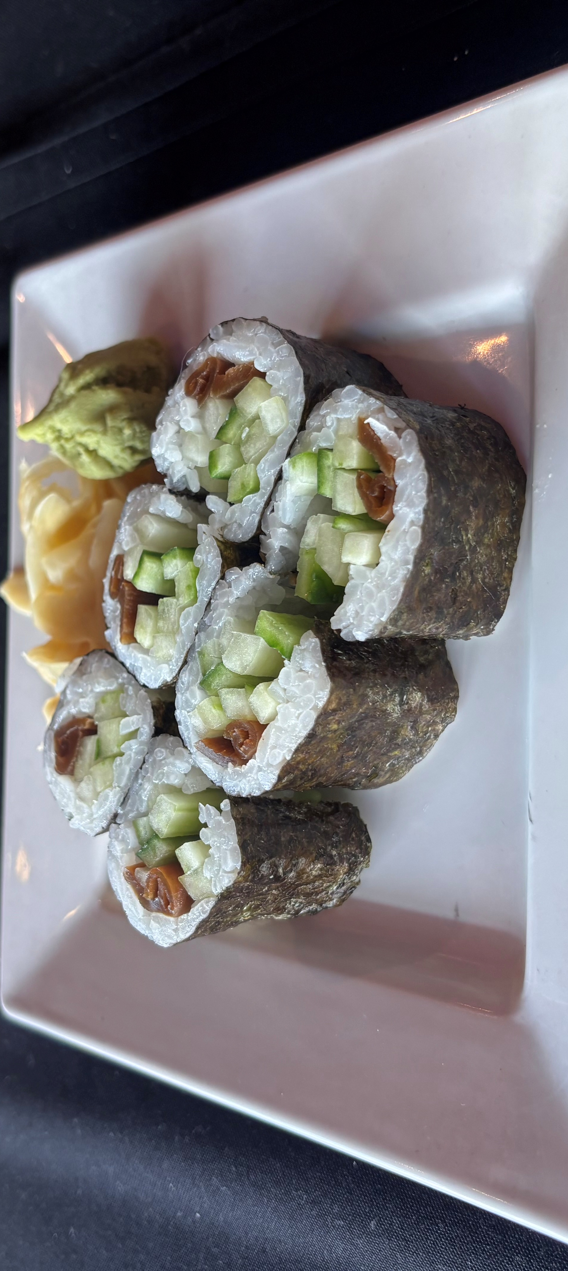 Cucumber & Kampyo (radish) Maki