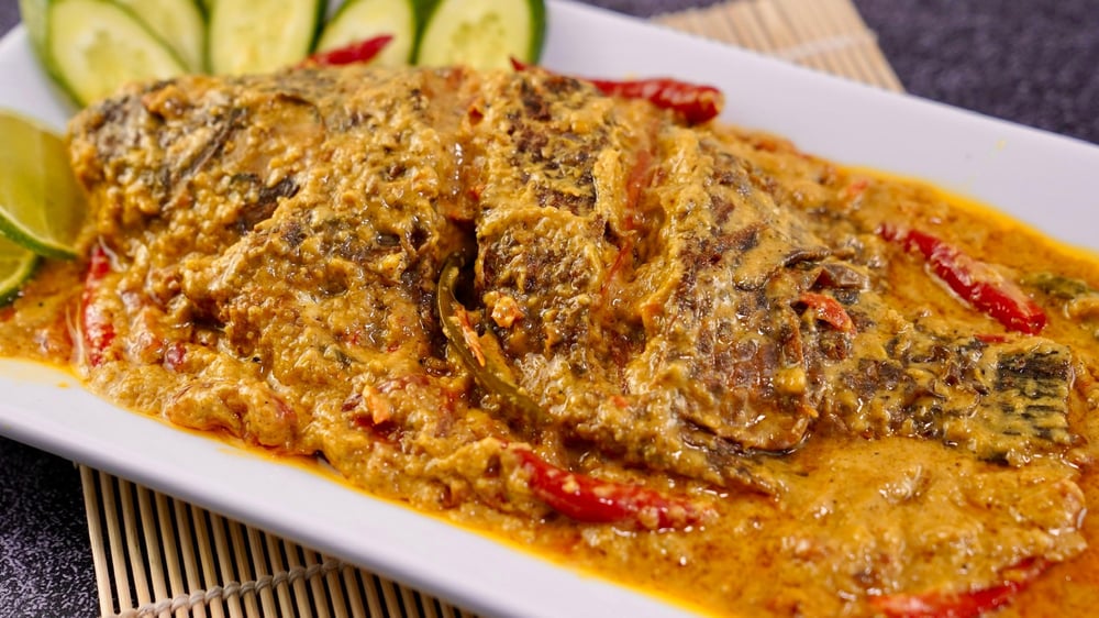 Yellow Sauce Fried Tilapia