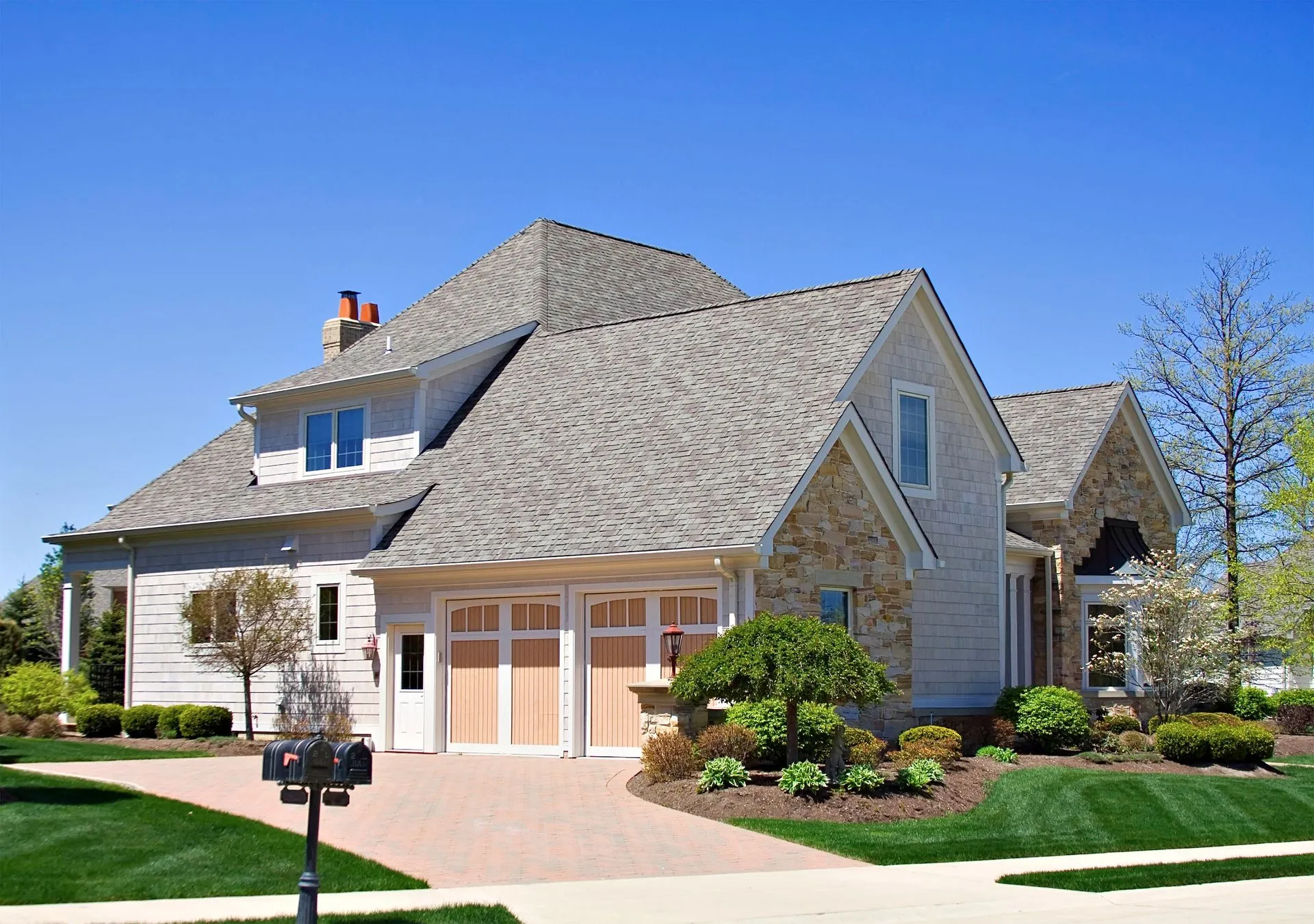 Complete Exterior Solutions