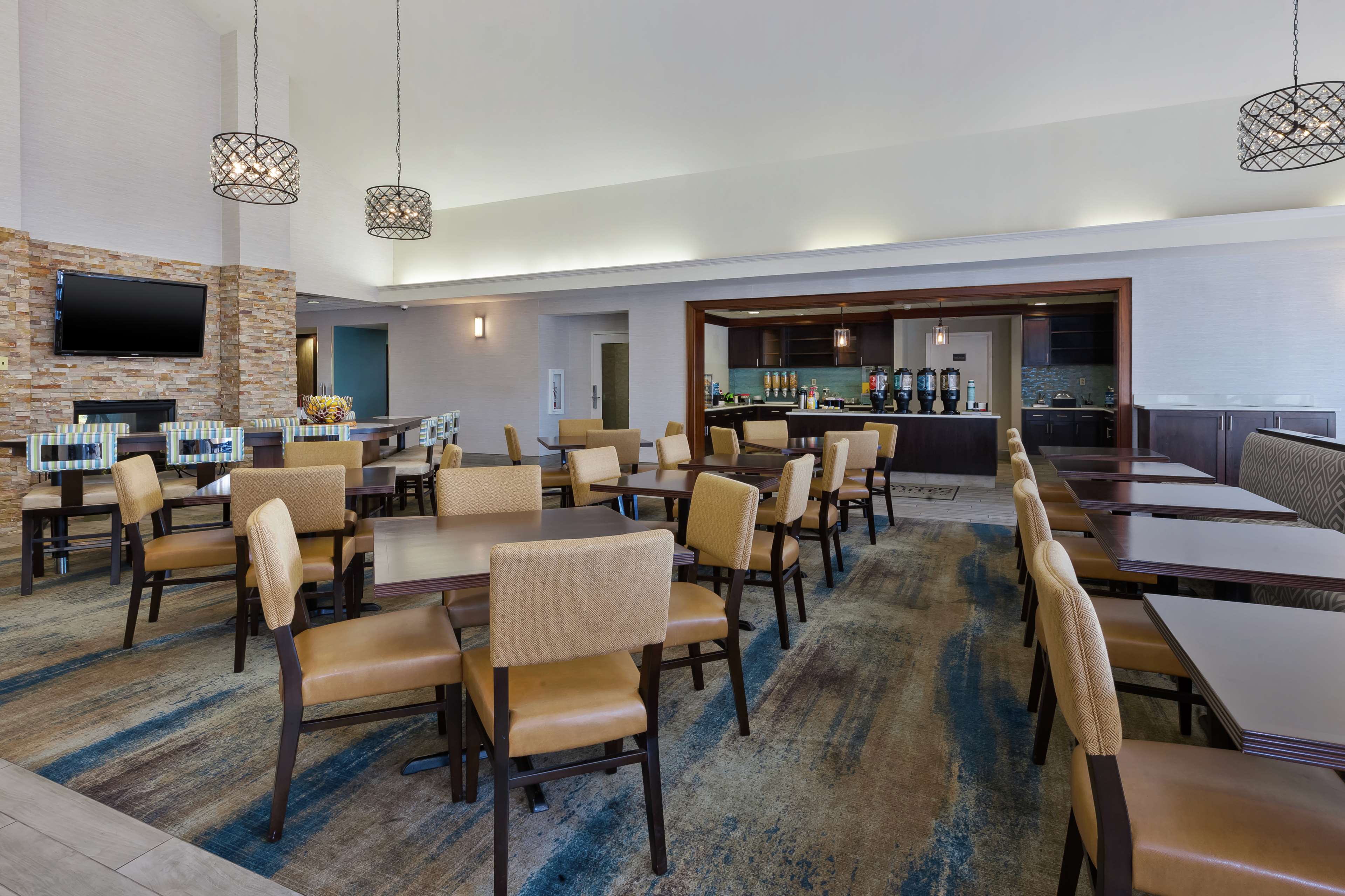 Homewood Suites by Hilton Chesapeake-Greenbrier Photo