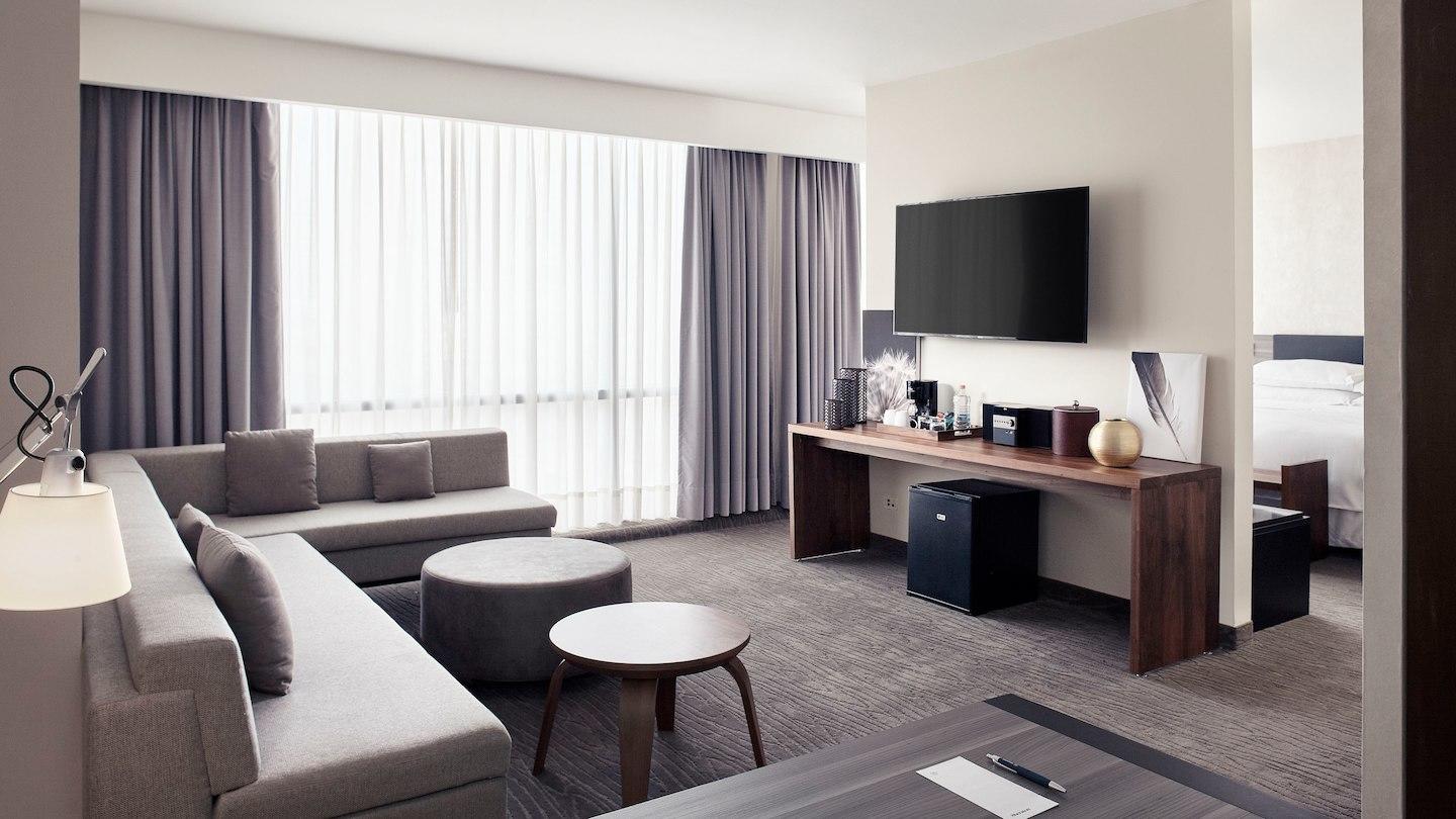 Images Sheraton Ambassador Hotel