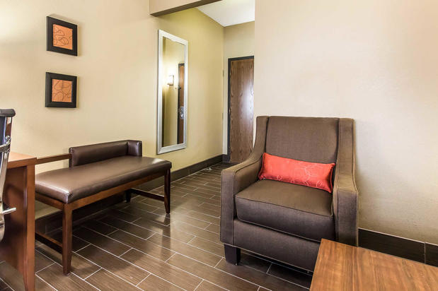 Images Comfort Suites
