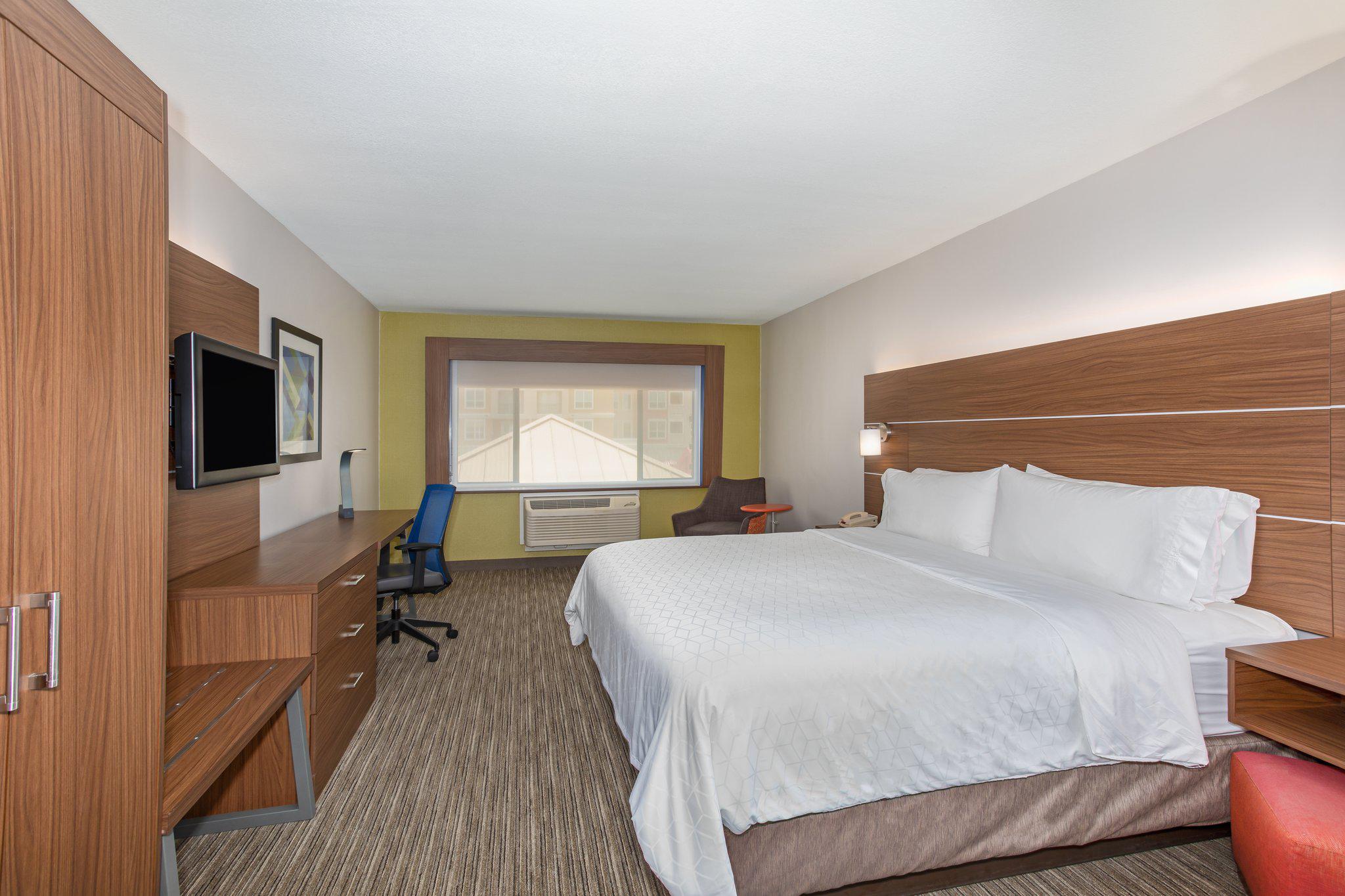 Holiday Inn Express & Suites Phoenix Tempe - University Photo