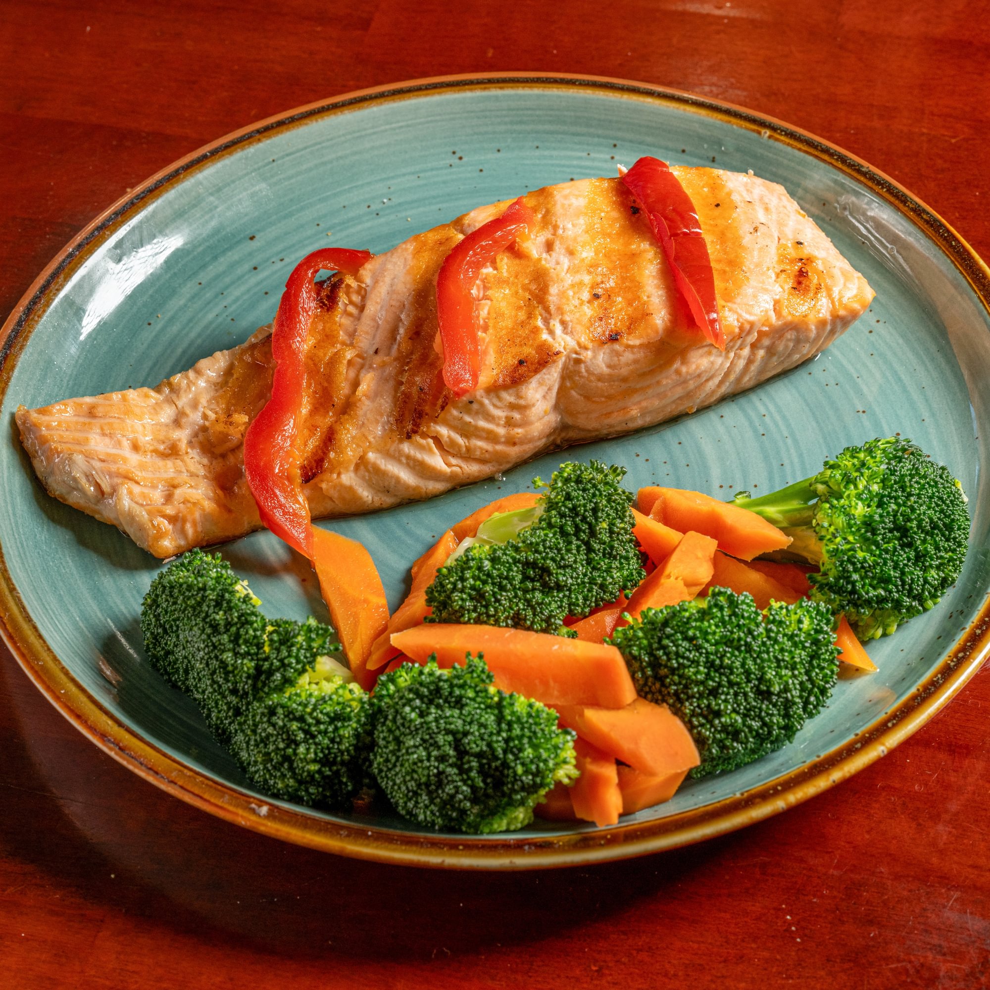 Filete De Salmon Al Horno (Broiled Salmon Fillet)