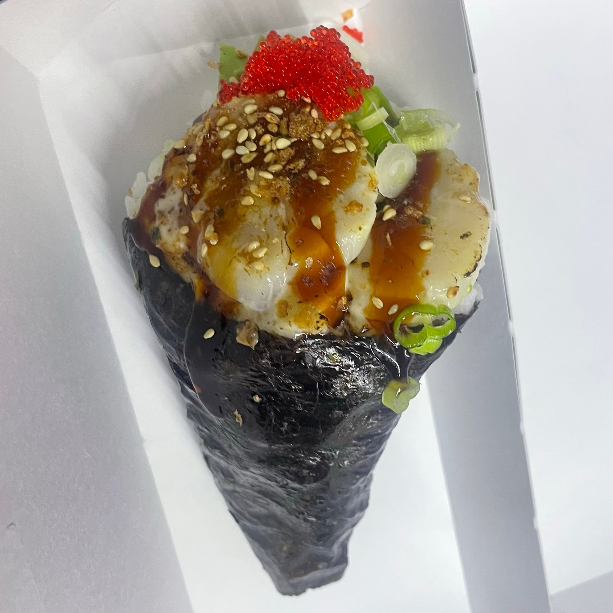 Baked Scallop Temaki