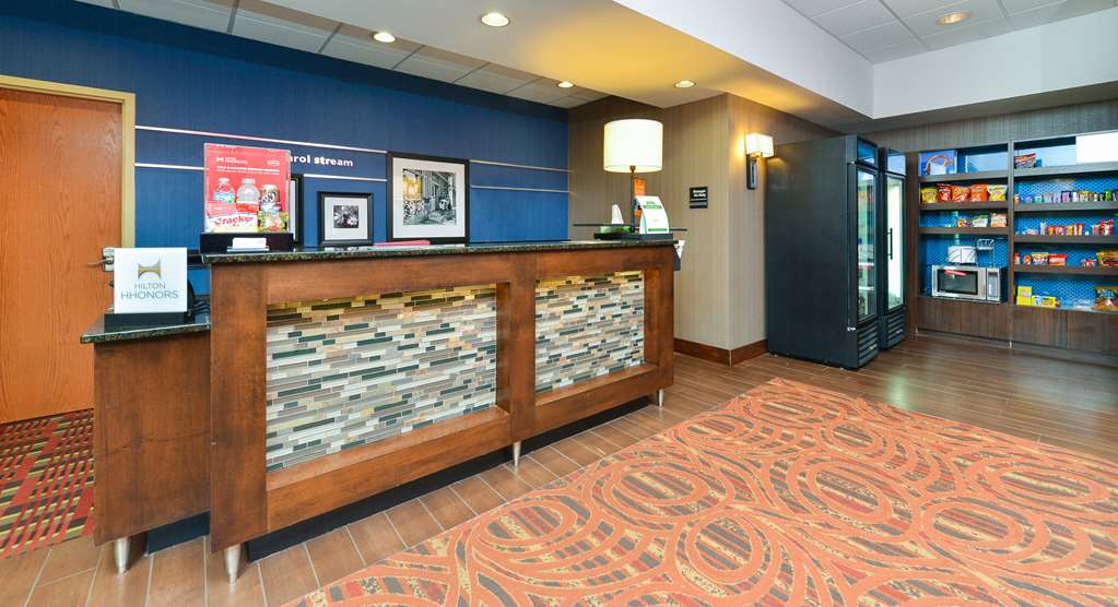 Hampton Inn Chicago-Carol Stream Image