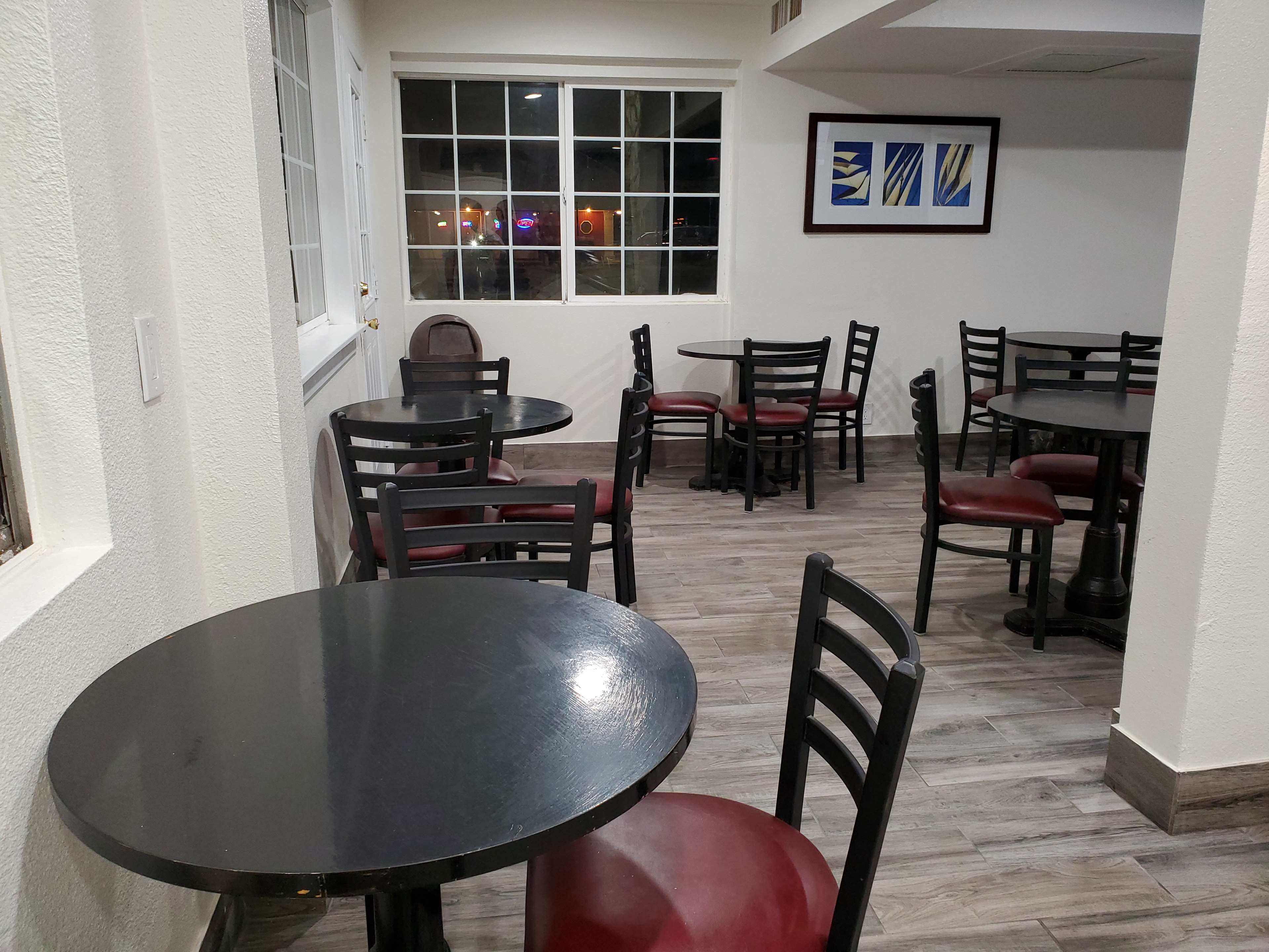 SureStay Hotel by Best Western Buttonwillow Photo