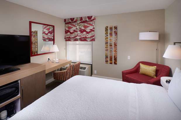 Images Hampton Inn & Suites Phoenix/Scottsdale on Shea Boulevard