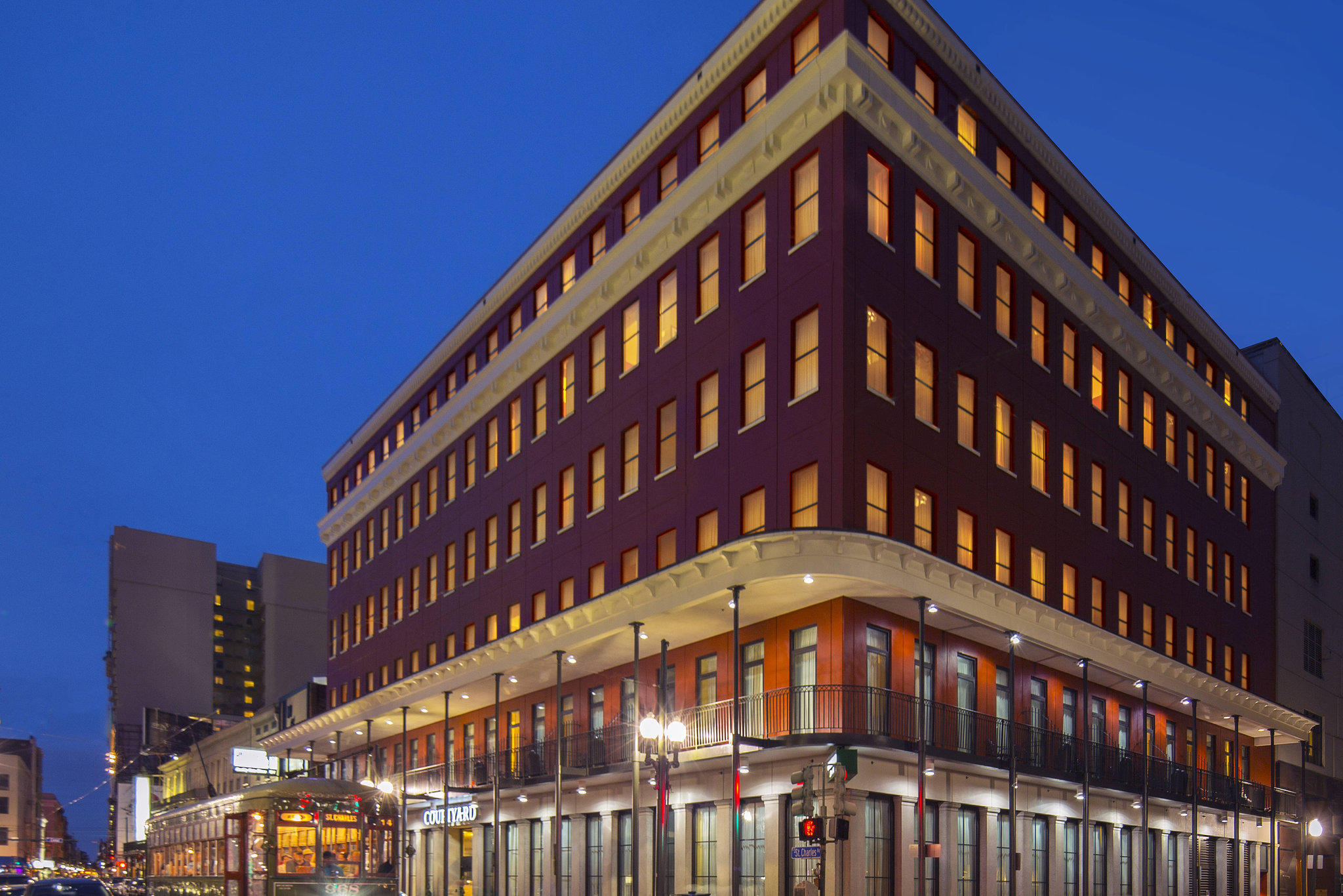 Courtyard by Marriott New Orleans Downtown Near the French Quarter Photo