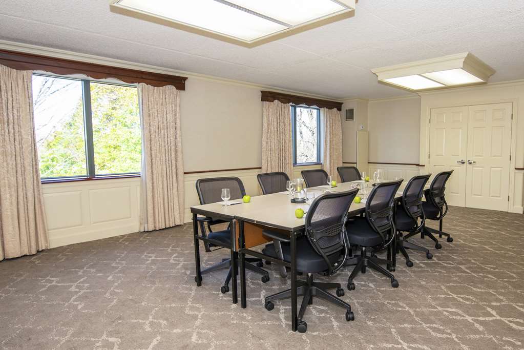 Desmond Hotel Malvern, a DoubleTree by Hilton Image