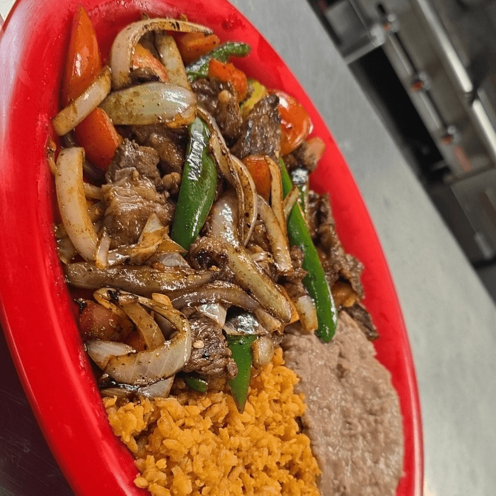 Bistek a La Mexicana Plate