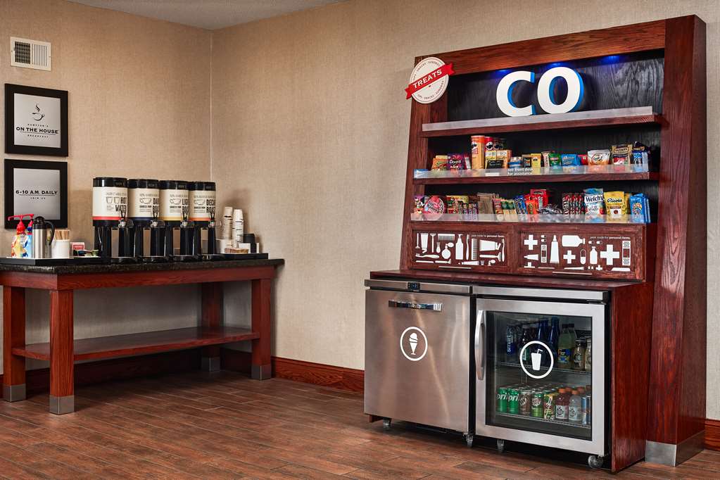 Hampton Inn Longmont Image