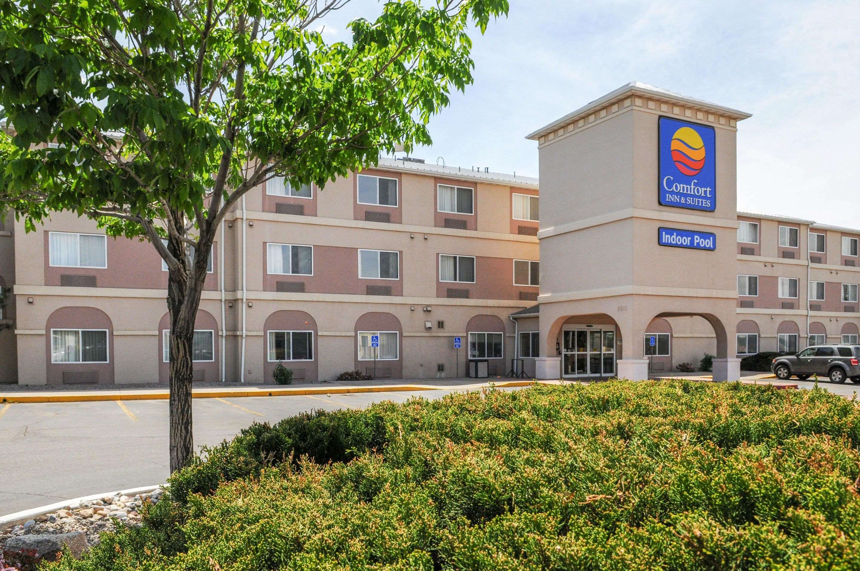 Comfort Inn & Suites Alameda At Albuquerque Balloon Fiesta Park Photo