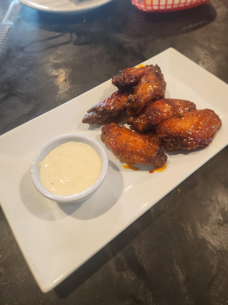 Cluck'N Wings