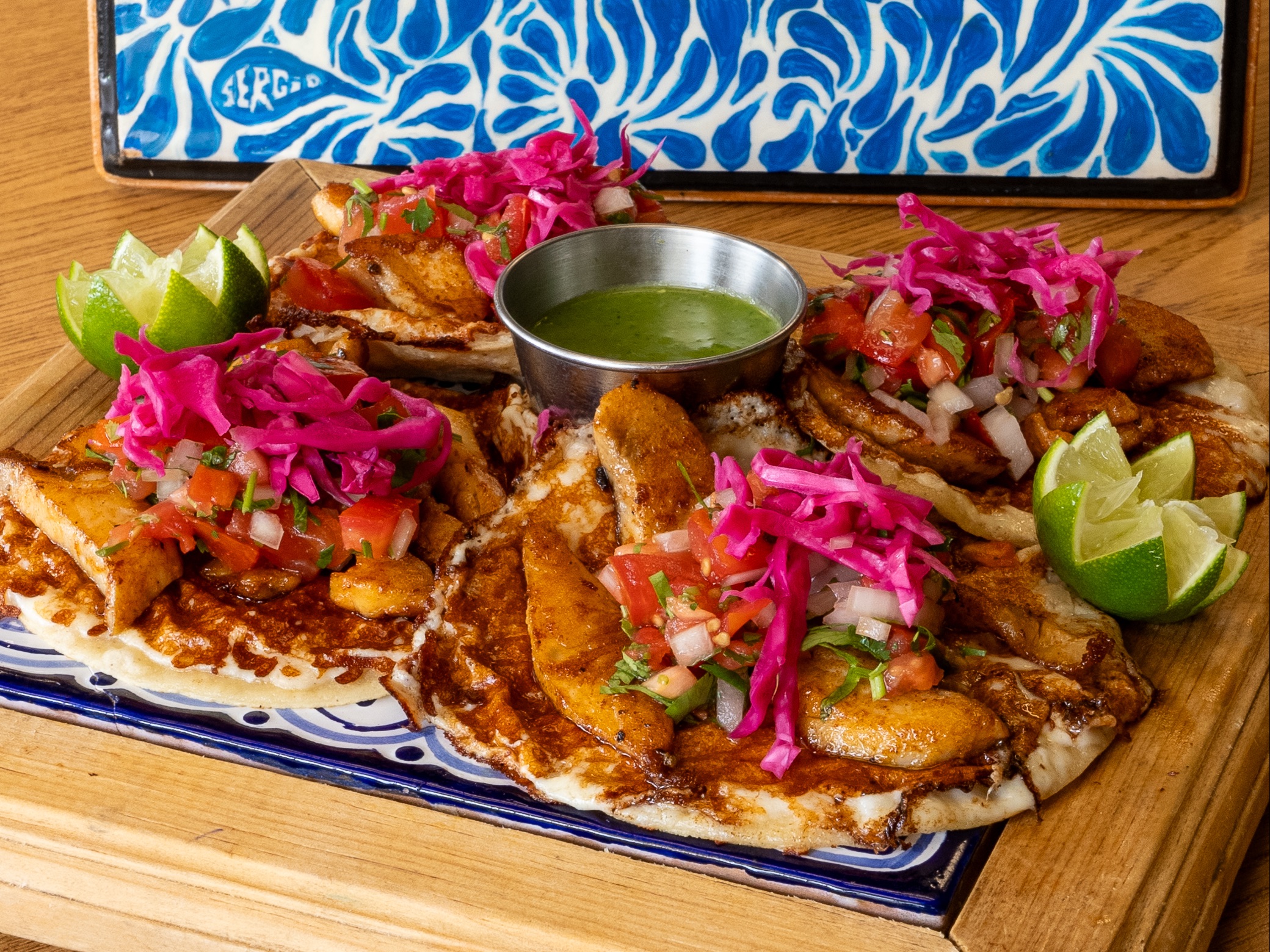 Surf & Turf (Mar y Tierra) Tacos al Queso