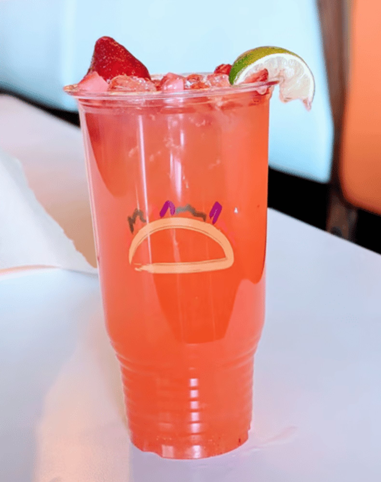 Fresa Y Limón Grande / Large Strawberry Lemonade