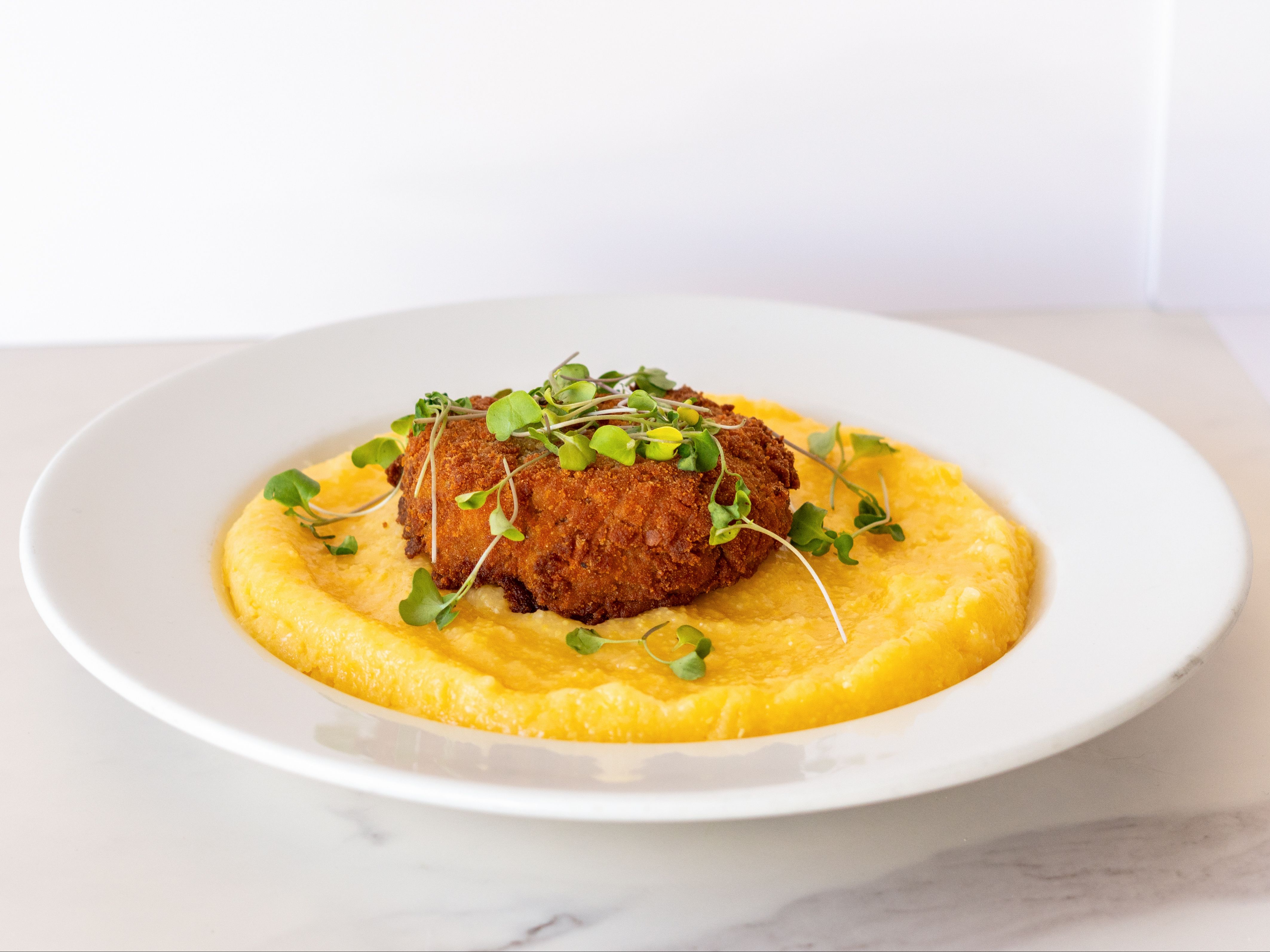 Crabless Cake N' Grits