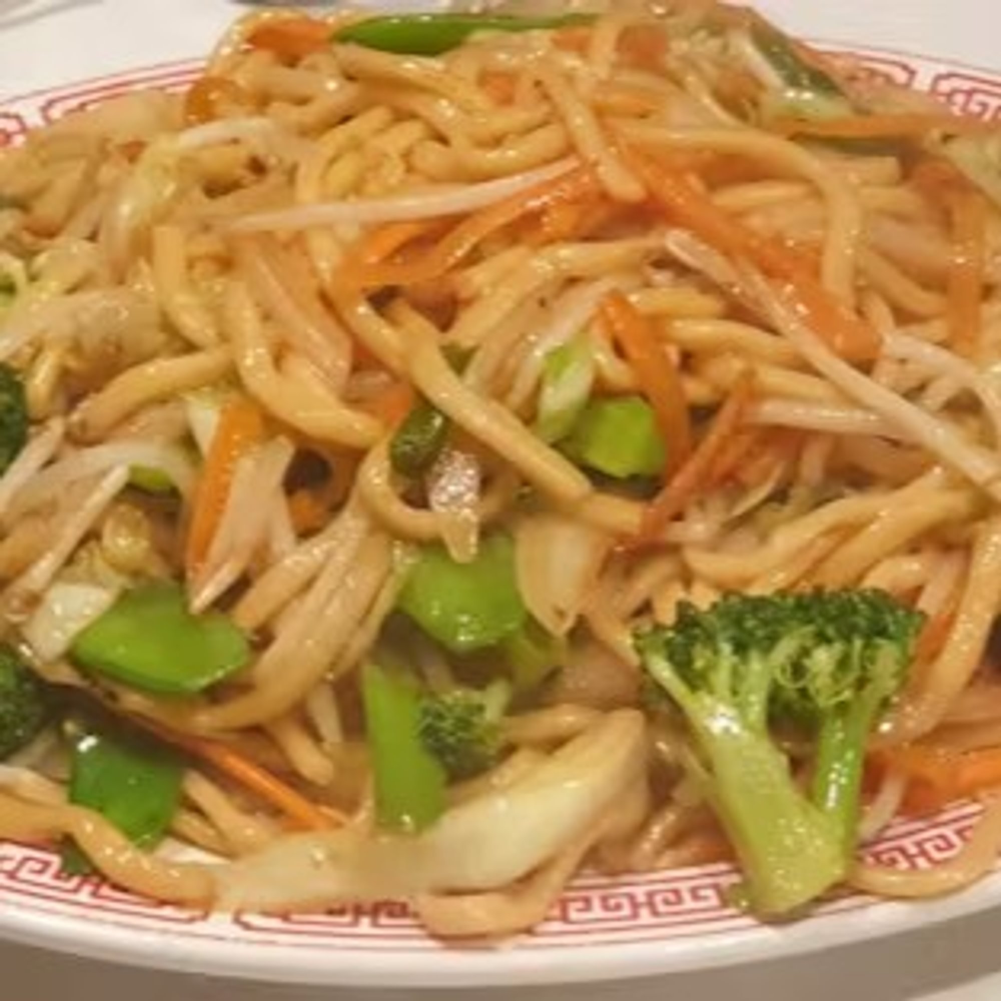 Veggie Chow Mein / 蔬菜炒麵