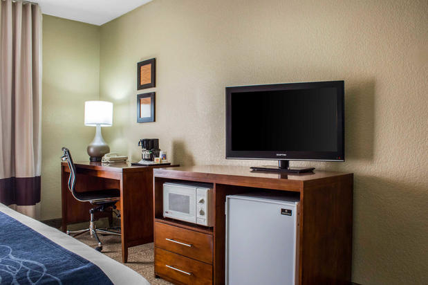 Images Comfort Inn & Suites at Talavi