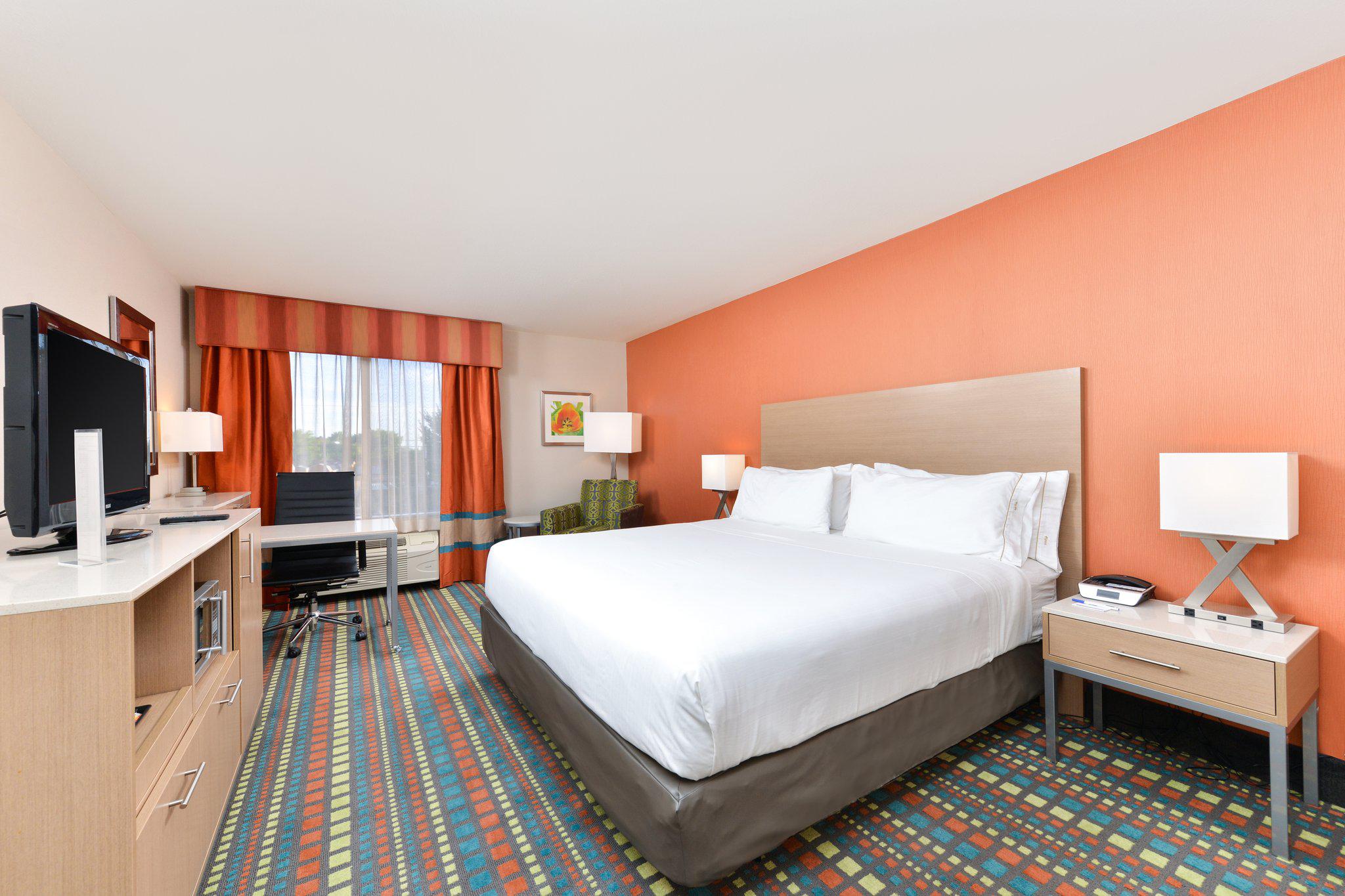 Holiday Inn Express Albuquerque N - Bernalillo Photo