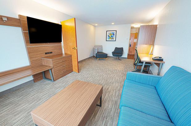 Images Holiday Inn Express & Suites East Lansing, an IHG Hotel