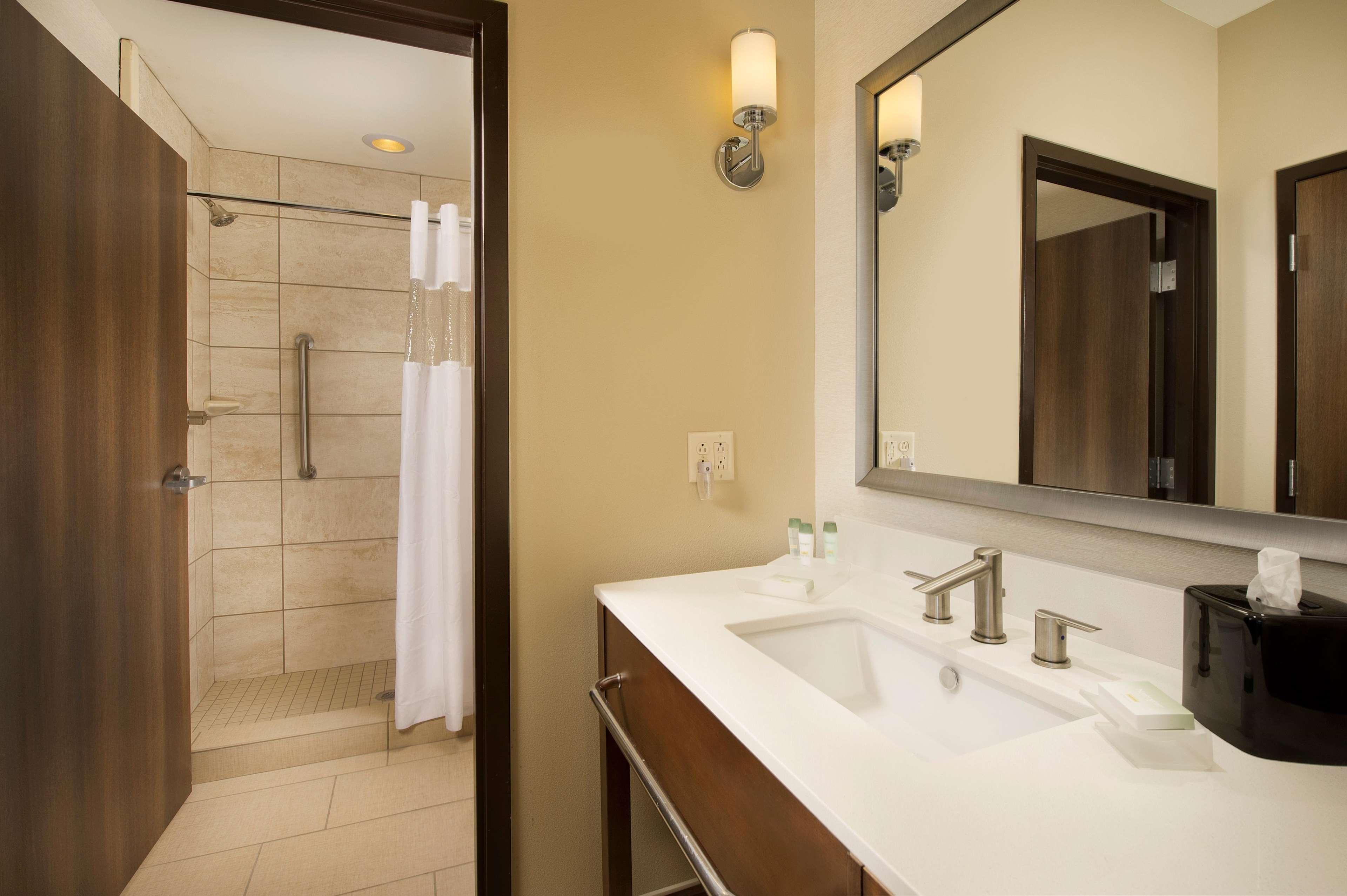 Homewood Suites by Hilton Midland, TX Photo