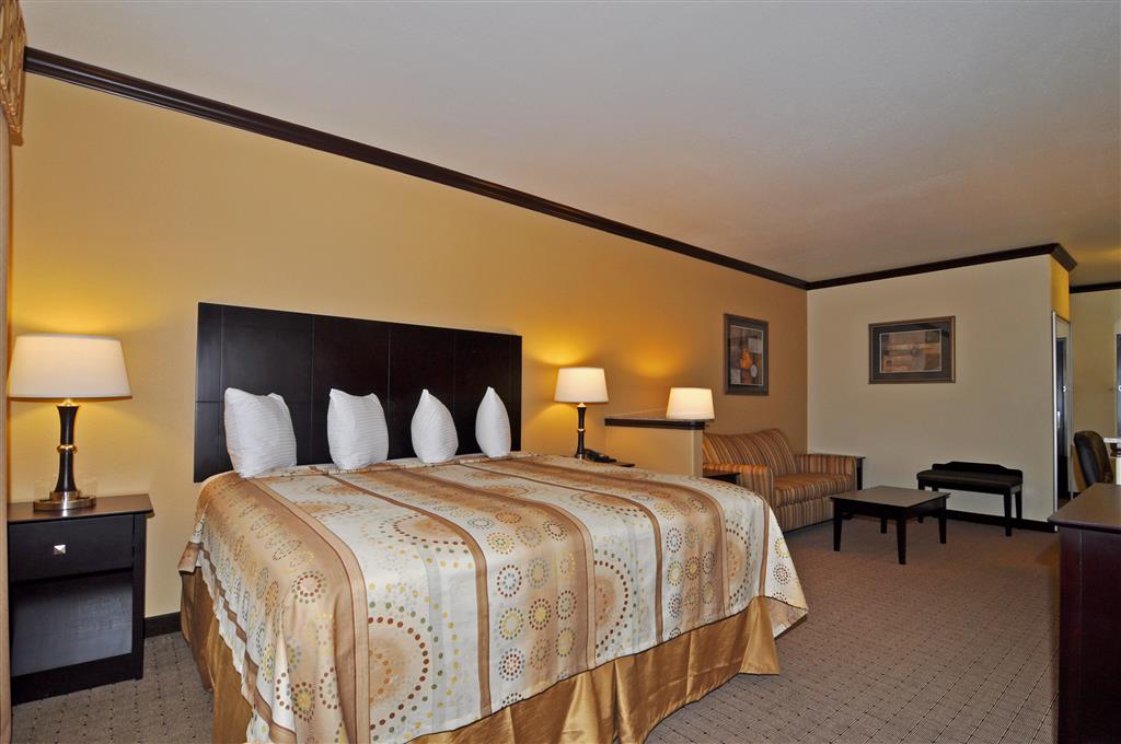 Best Western Plus Royal Mountain Inn & Suites Image