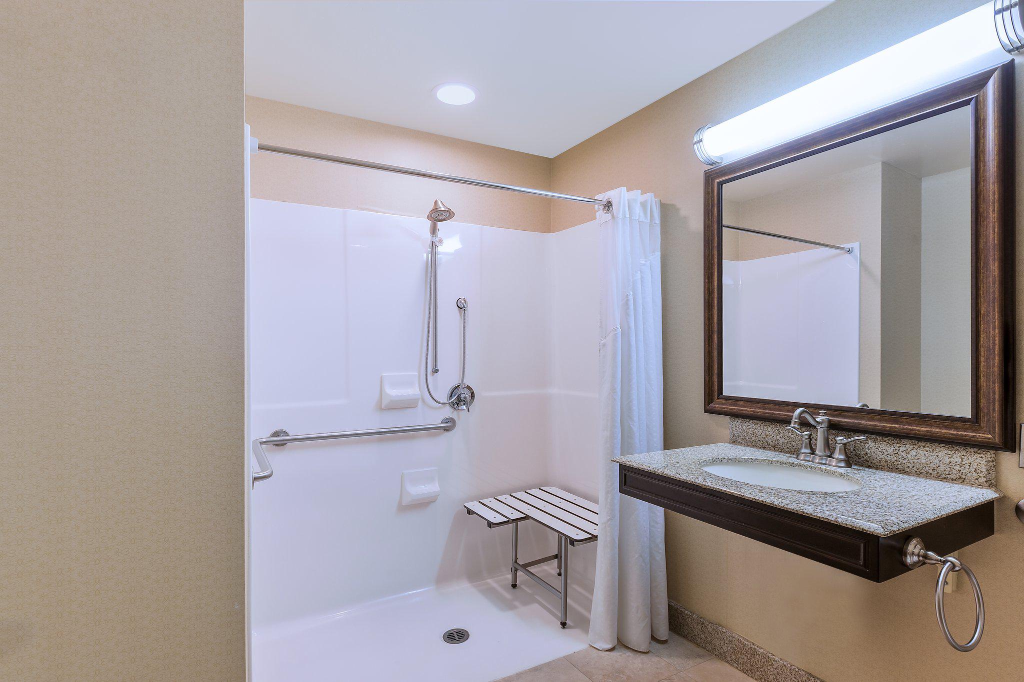 Holiday Inn Express & Suites Atascadero Photo