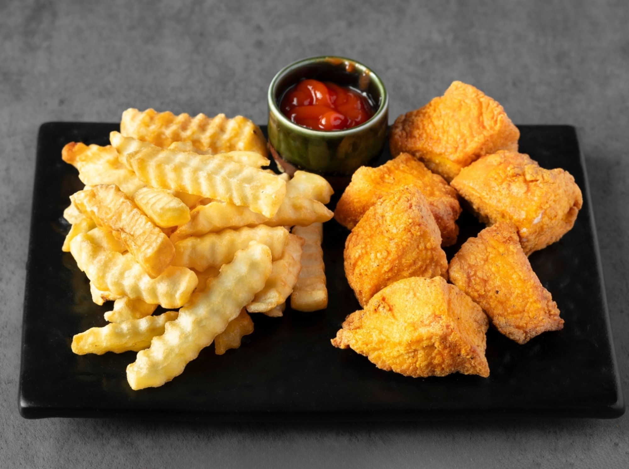 6 Pieces Nuggets with Fries