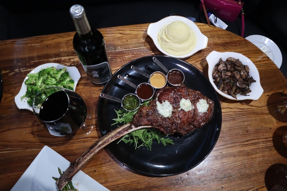 TOMAHAWK 50oz