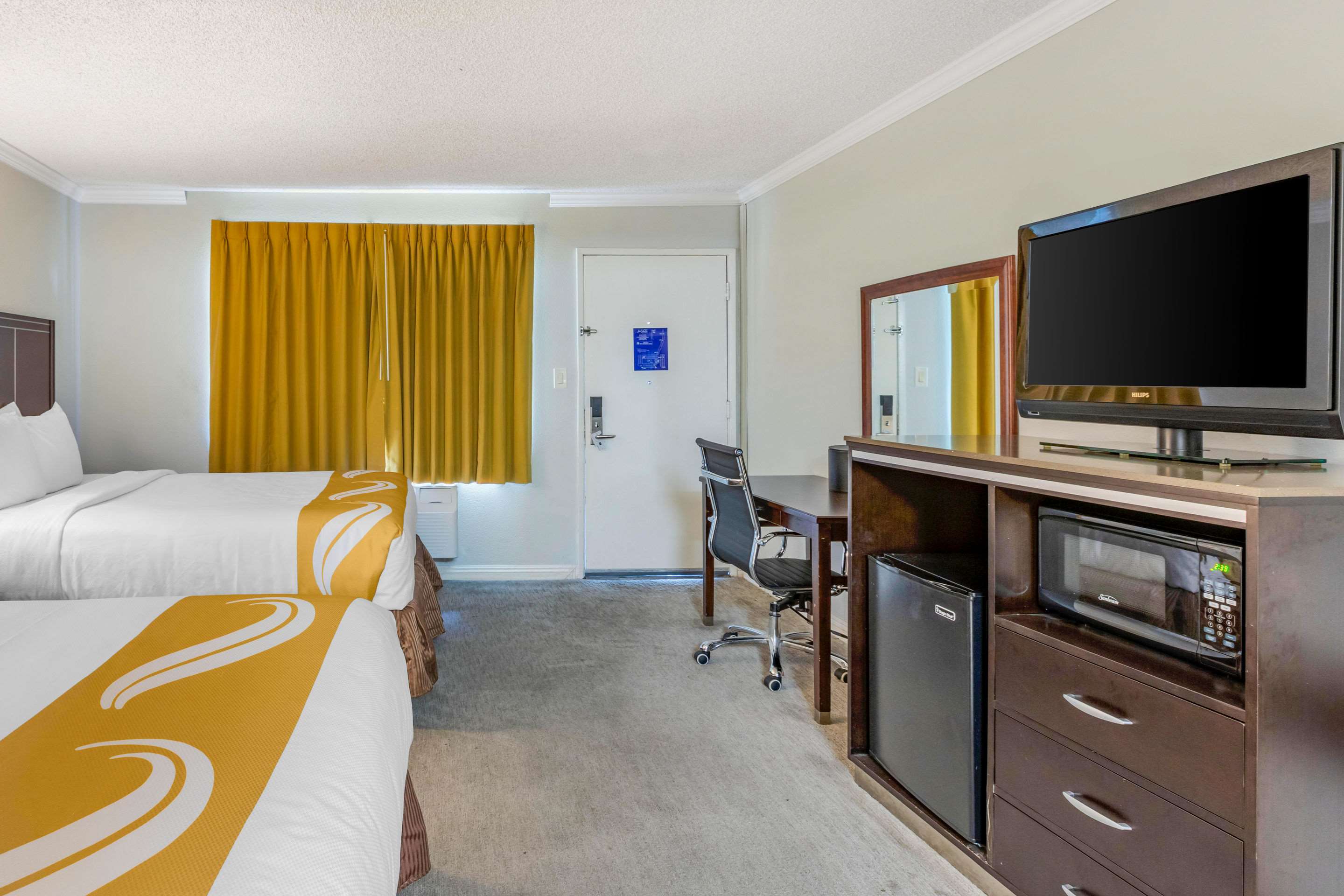 Quality Inn & Suites Buena Park Anaheim Photo