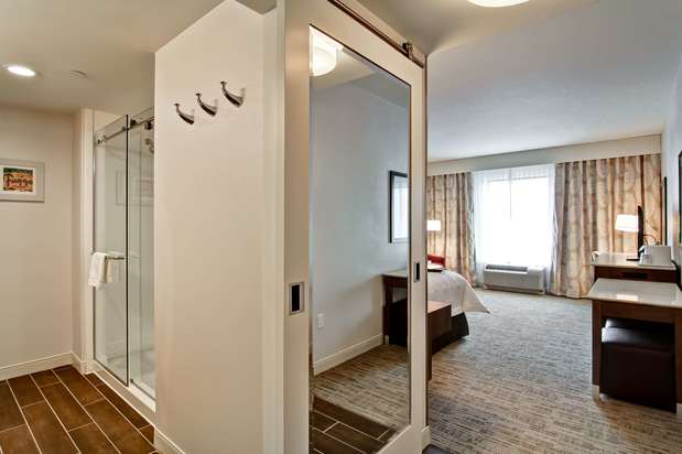 Images Hampton Inn & Suites Detroit/Troy