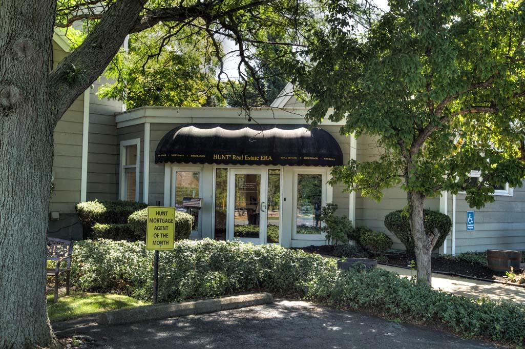 HUNT Real Estate ERA