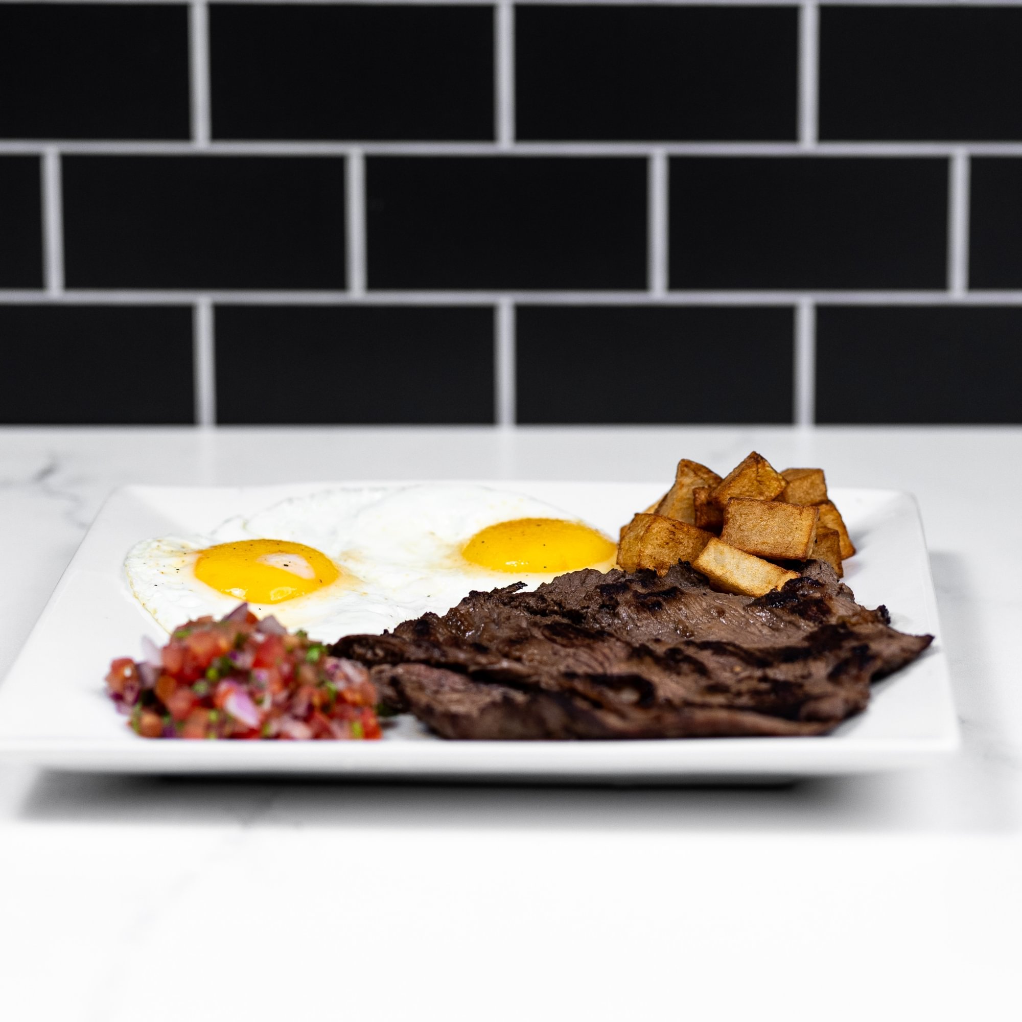 Steak Asado con Huevo