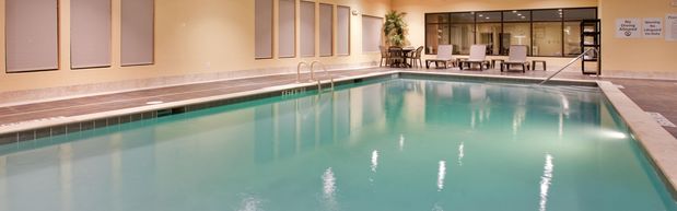 Images Holiday Inn Express & Suites Saint Robert - Leonard Wood
