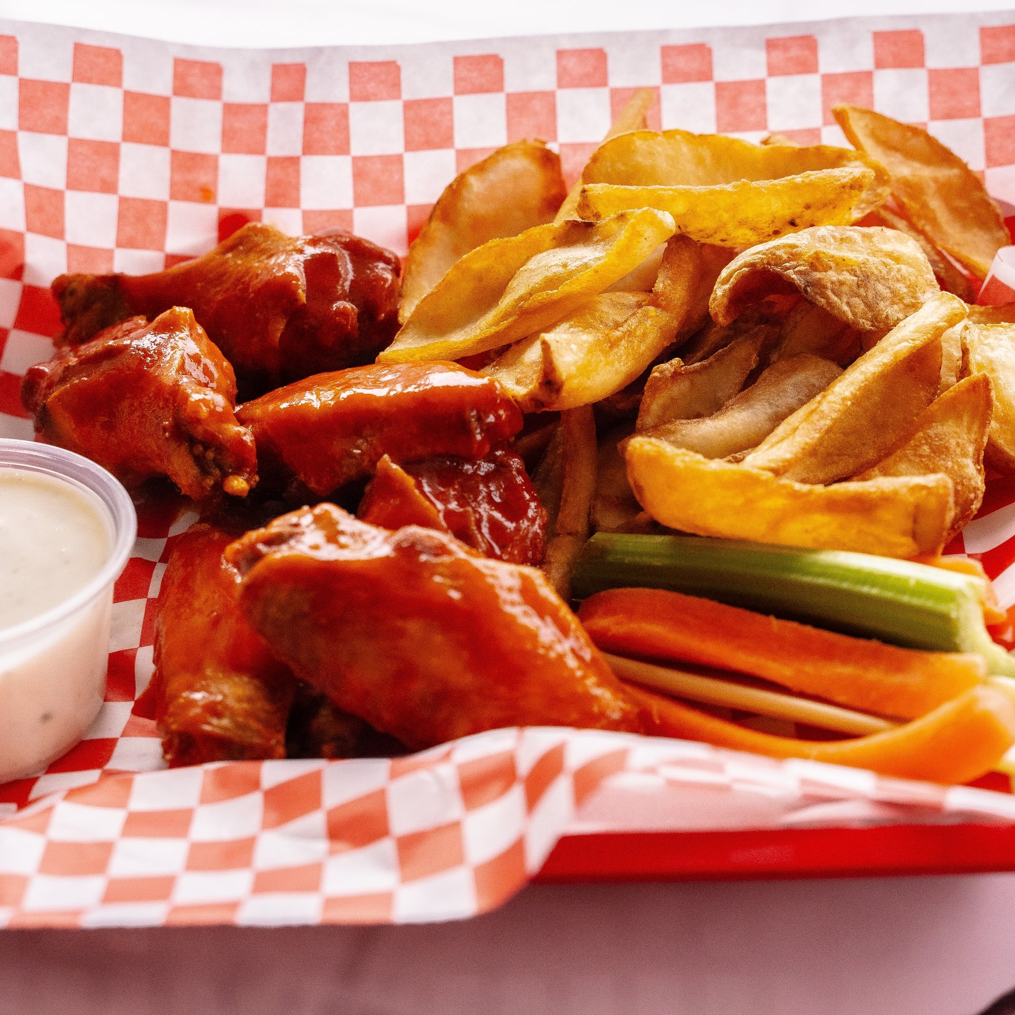 Party Wing Lunch Combo