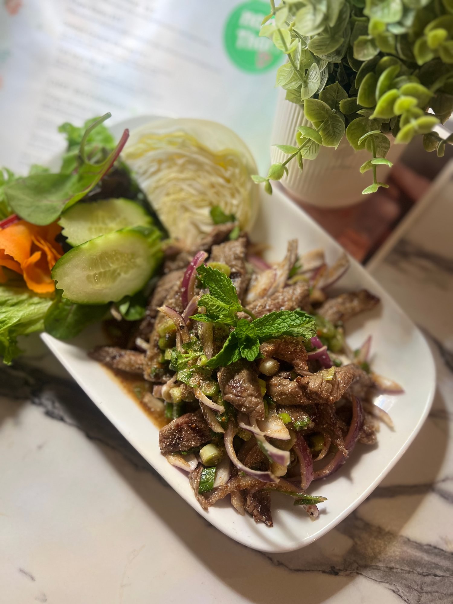 Num Tok Salad น้ำตกเนื้อ