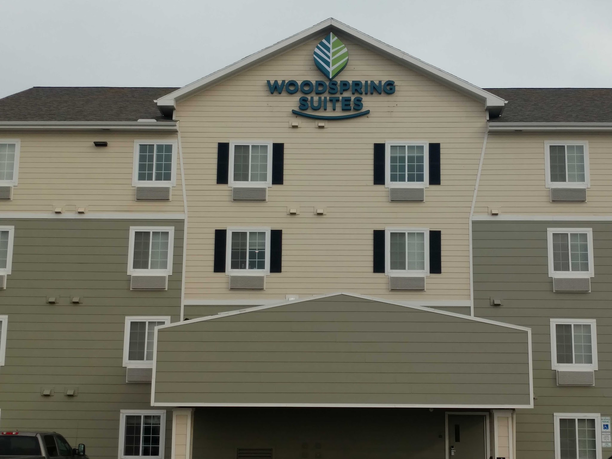 WoodSpring Suites Williston Photo