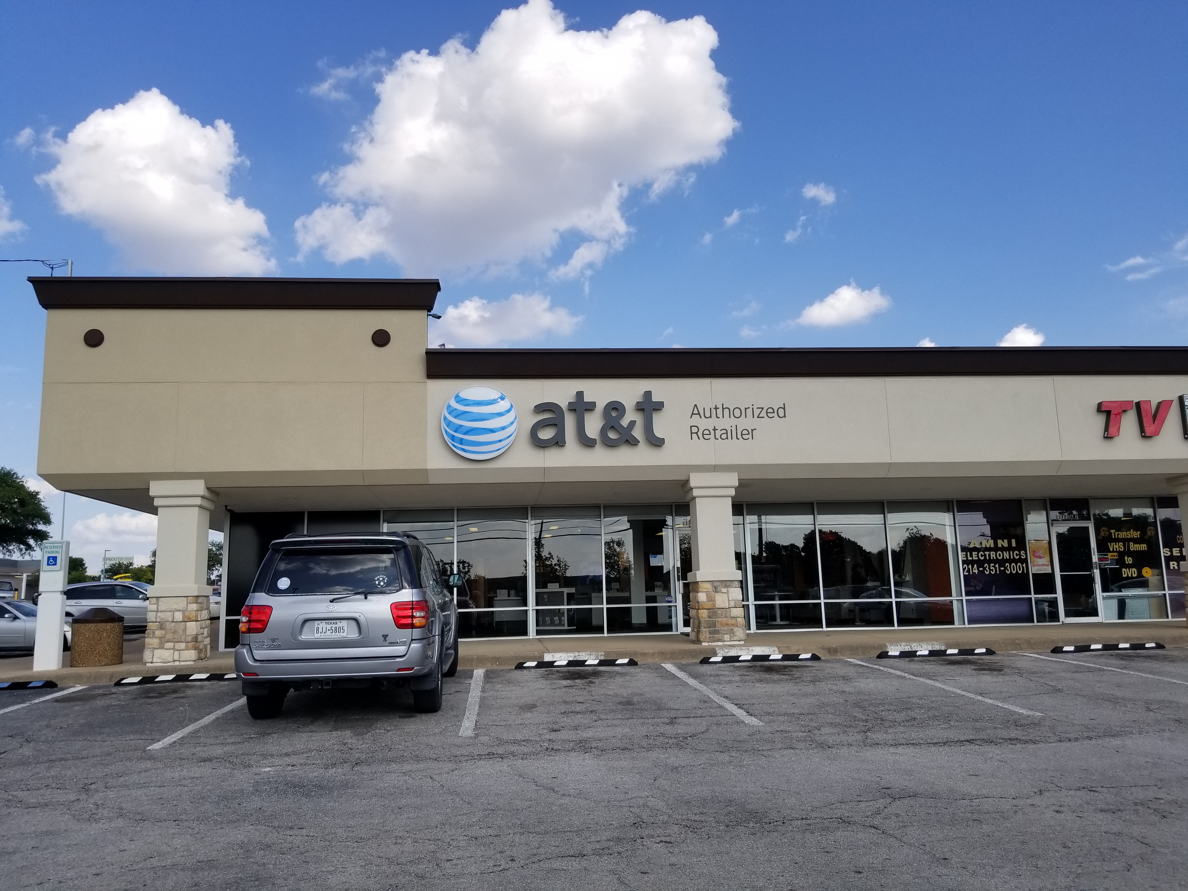 AT&T Store Photo