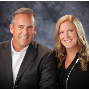 Scott and Holly Jessop - RE/MAX Metro Photo