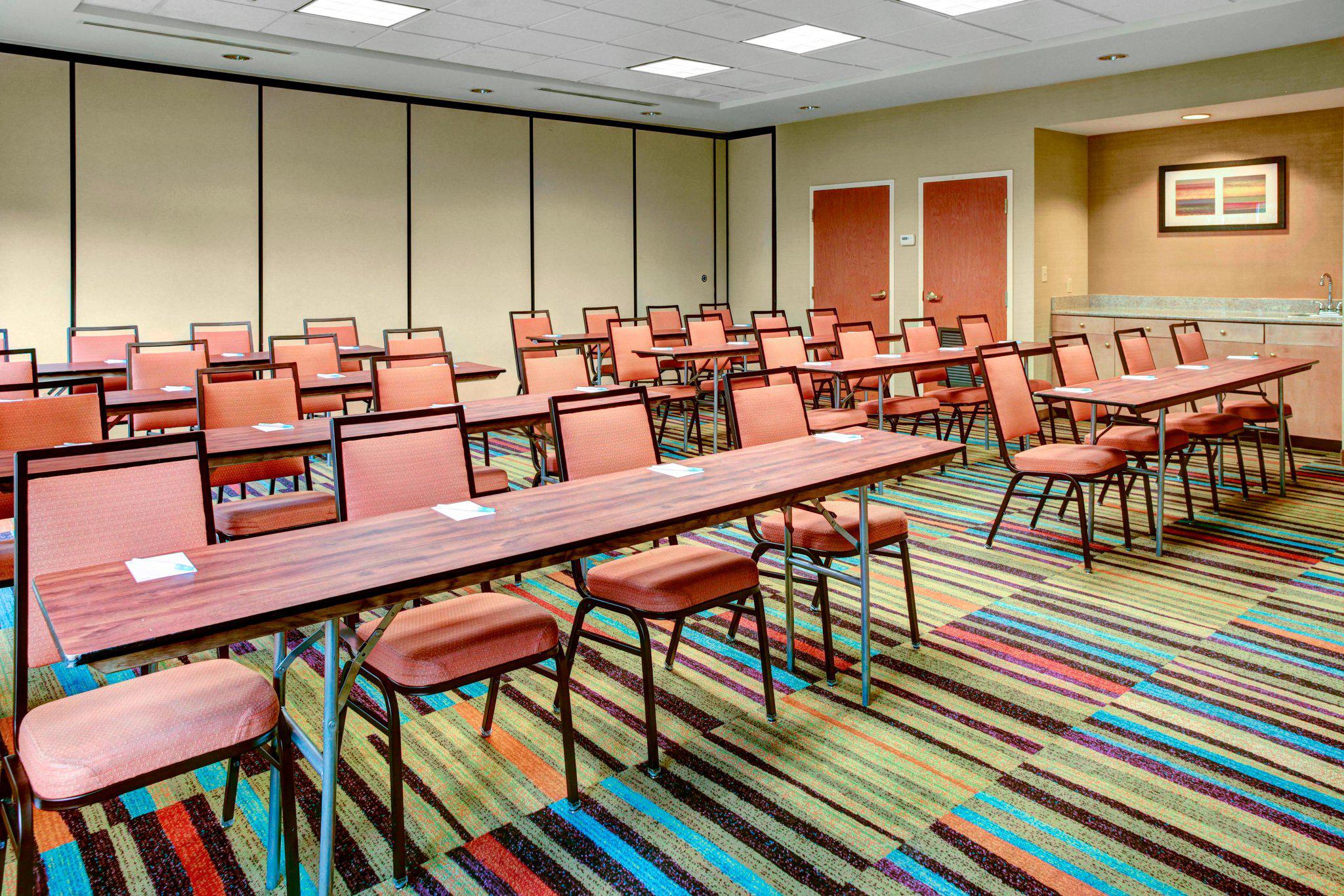 Fairfield Inn & Suites by Marriott Atlanta Stonecrest Photo