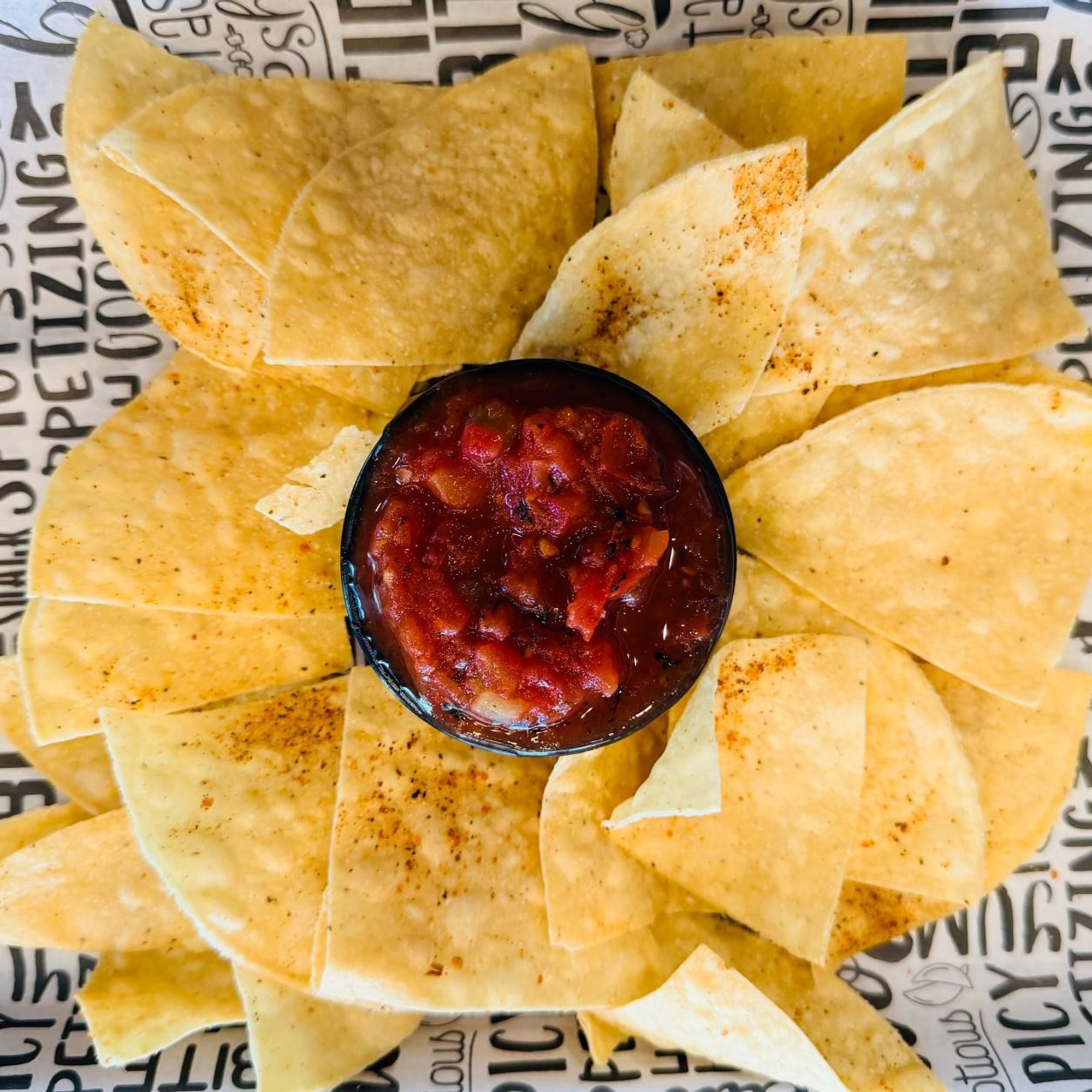 Salsa Rojo & Chips (Personal)