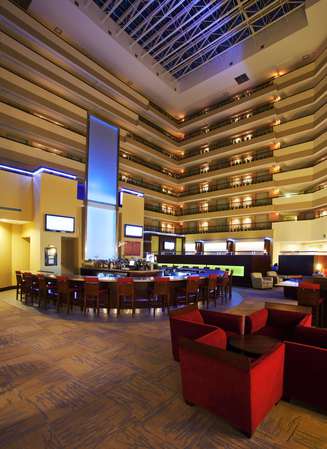 Images Embassy Suites by Hilton Detroit Troy Auburn Hills
