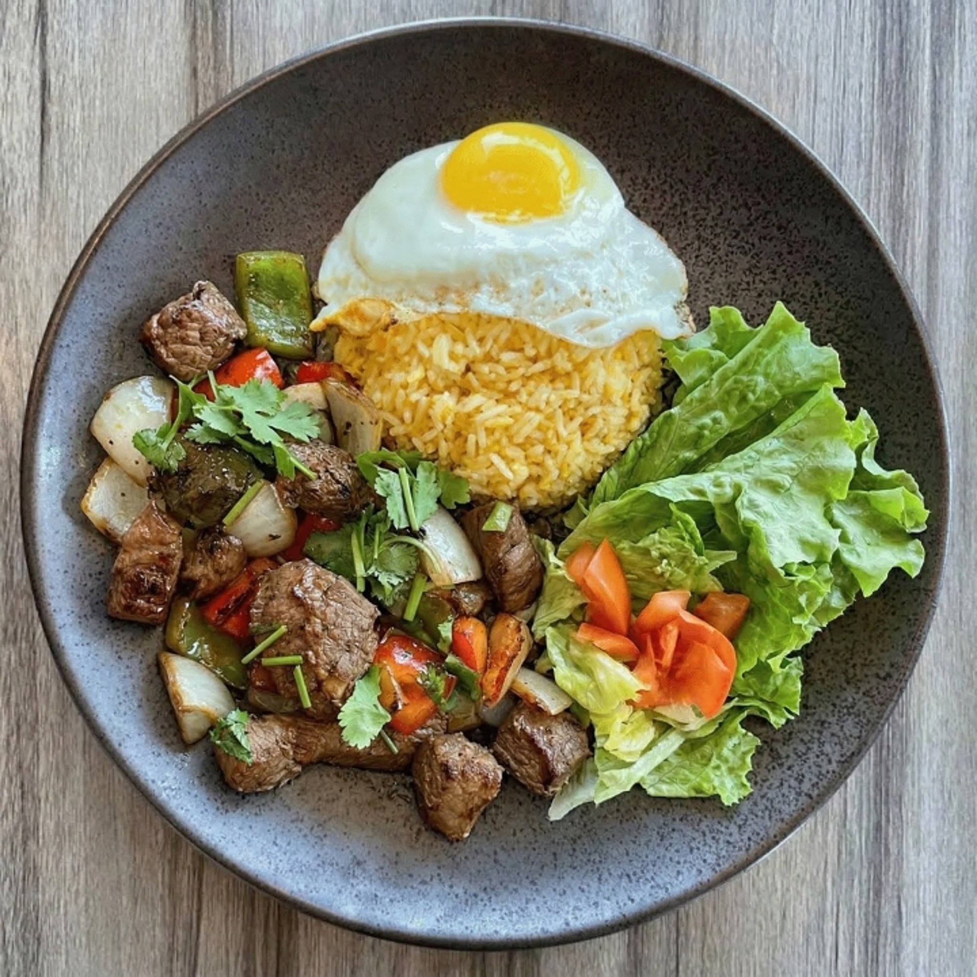 Cơm Bò Lúc Lắc (Shaking Beef)