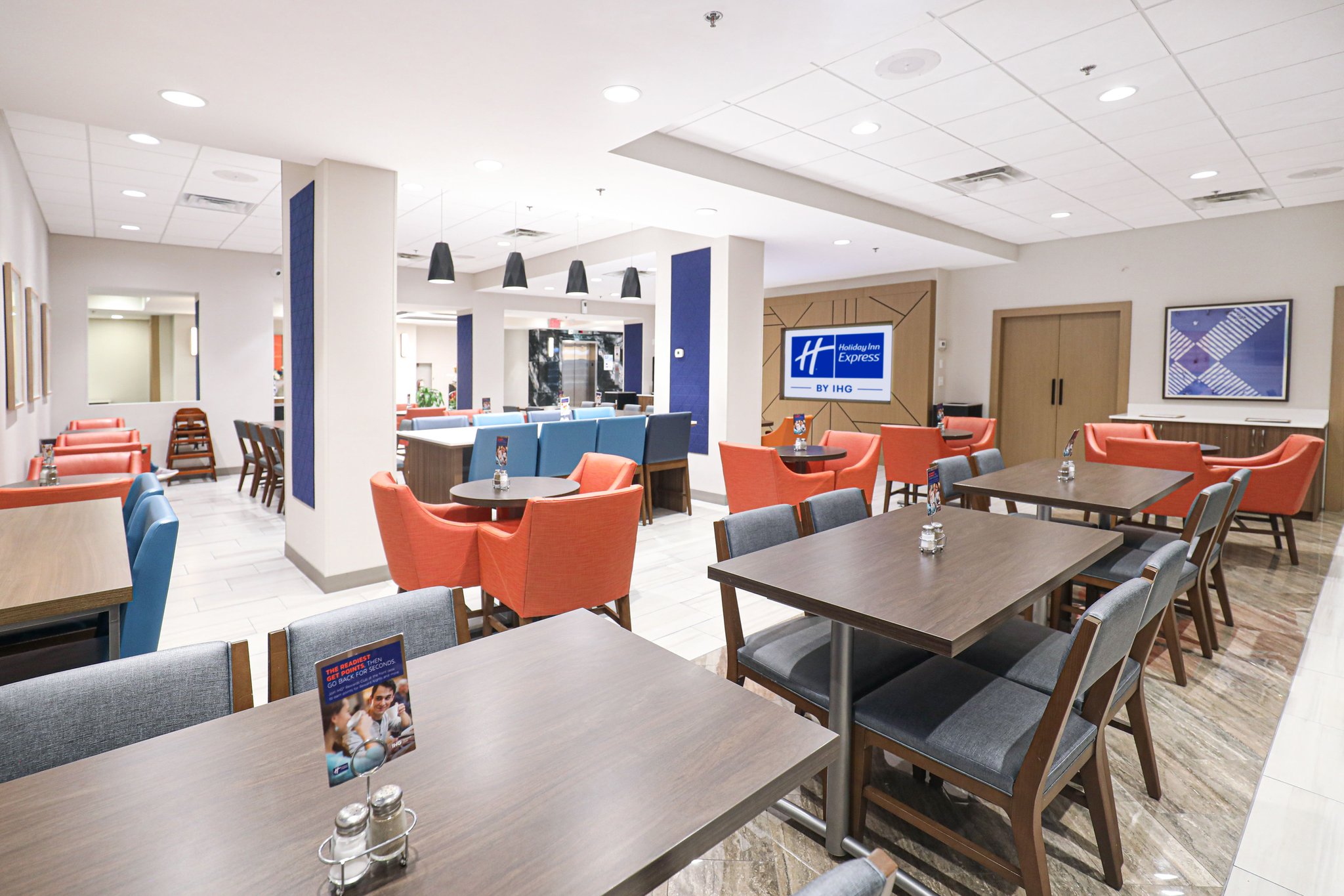 Holiday Inn Express Washington DC SW - Springfield by IHG Image