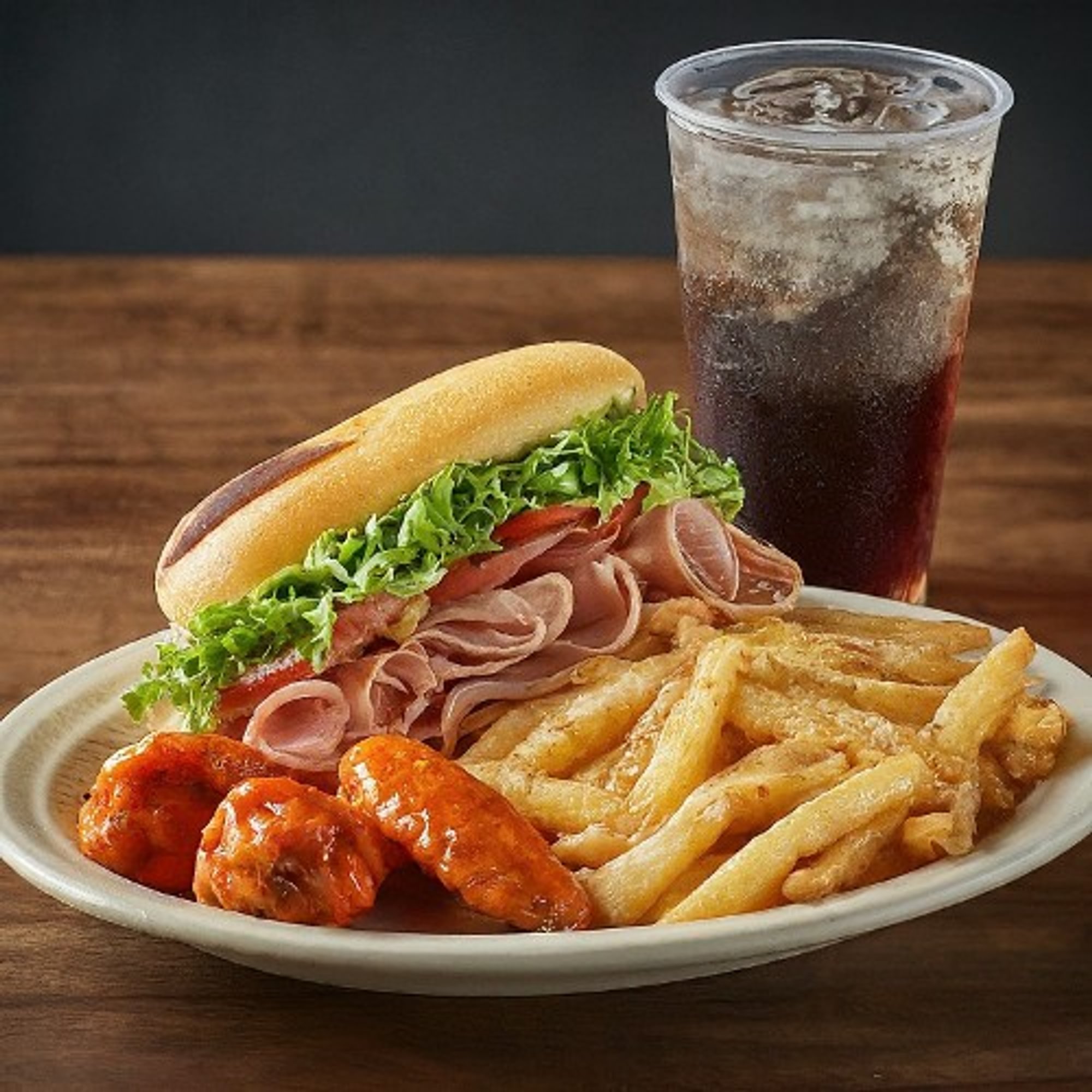 Fresh Club Sub + 5 Wings Combo