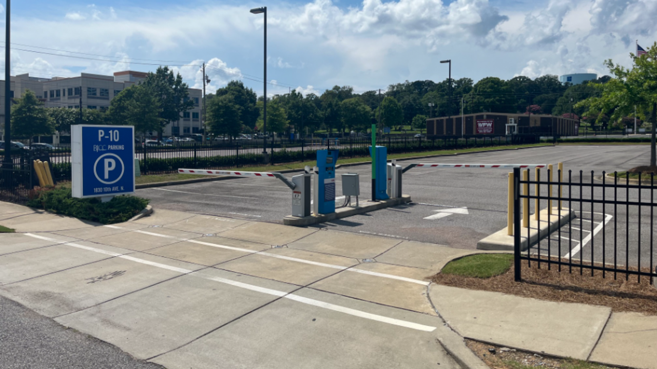 LAZ Parking - (P10) Orange Lot